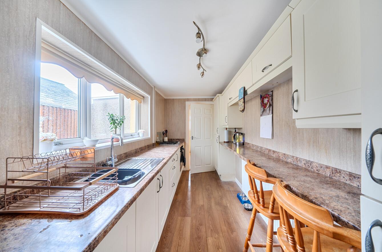 Heol Tregoning, Llanelli, SA15 2BD